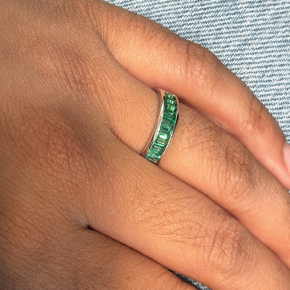 RING - Picture 2 of 4